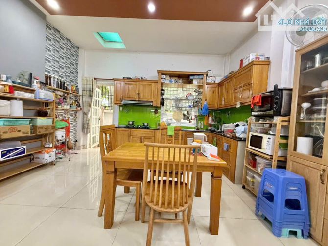 HIẾM - Vị trí VIP Khu Bên Sông, Phường Hiệp Bính Chánh, 3 Tầng DT 110m2, SHR nhỉnh 11 tỷ. - 2