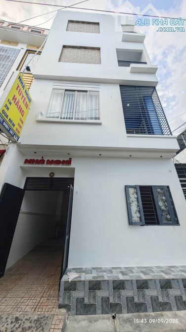 bán nhà nghỉ 4 tầng - 18 phòng - dòng tiền 30-40 triệu / tháng - 2