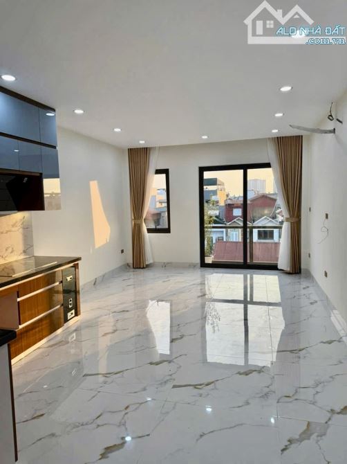 💥NHÀ 6 TẦNG x 45M2 - THẠCH BÀN - THANG MÁY - ĐƯỜNG Ô TÔ VÀO  MT 4,2m Giá : 9,2 tỷ - 2
