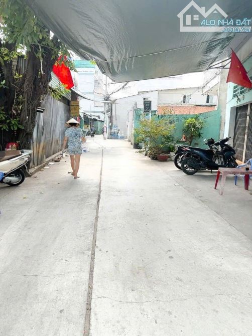 A092 - HẺM XE TẢI THÔNG, GẦN KHU TÊN LỬA, 122M2,  NGANG 8.5M, 6 PHÒNG CHO THUÊ, CHỈ 6 TỶ X - 2