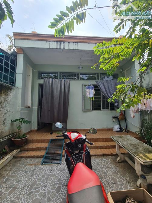 MẶT TIỀN ĐƯỜNG SỐ 1 - LÒ LU - TRƯỜNG THẠNH - QUẬN 9 - NHÀ 100M2 - 2