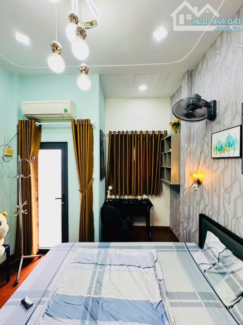 Chỉ nhỉnh 3 tỷ có nhà ngay chợ Tân Bình - Lý Thường Kiệt - 2 phòng ngủ - FULL NỘI THẤT vào - 2