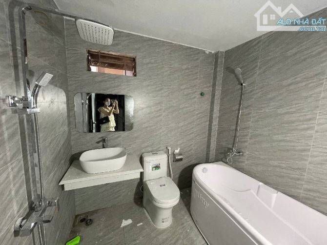MẶT PHỐ LÝ THƯỜNG KIỆT QUANG TRUNG HÀ ĐÔNG - PHÂN LÔ VỈA HÈ - KINH DOANH - GẦN GA TÀU ĐIỆN - 1
