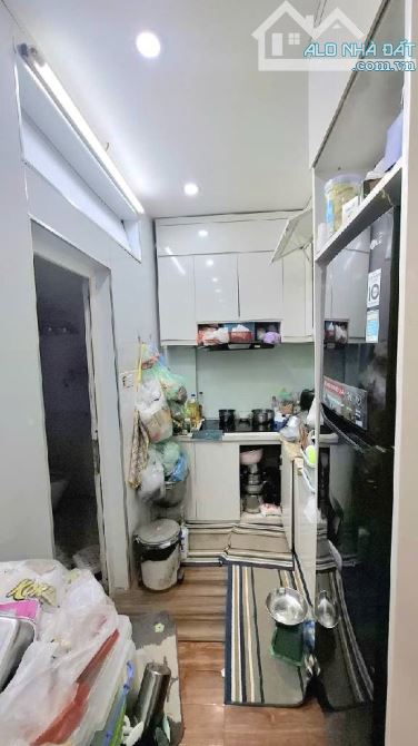 Tập thể Nguyễn Khánh Toàn - 60m2 - 2N1VS - Sổ đỏ chính chủ - Hiếm nhà bán - 2