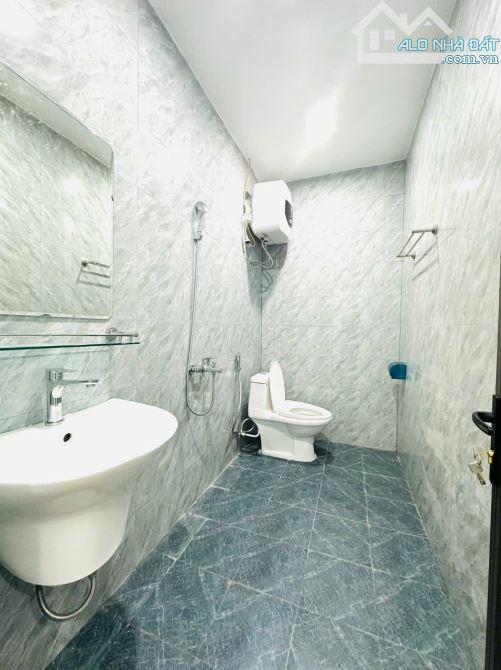 🏡 BÁN NHÀ NGÔ GIA TỰ – NGÕ RỘNG, GẦN PHỐ, Ô TÔ ĐỖ CỬA  ✨ Diện tích: 46m² – Nhà xây mới 3, - 2
