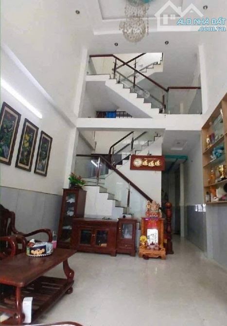 BÁN NHÀ 3 TẦNG- 4x11- CHỈ 3.95 TỶ KHU NGUYỄN THỊ TÚ - 2