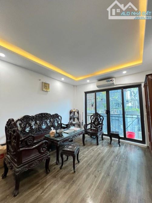 Ô TÔ ĐỖ CỬA - 4 PHÒNG KHÉP KÍN - KINH DOANH BẤT CHẤP - 5M RA PHỐ - 2