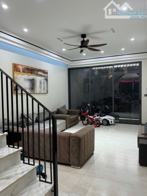 BÁN NHÀ 4 TẦNG, NGUYỄN QUÝ TRỊ, GIA LÂM_ 103m2, 12,8 TỶ - 2