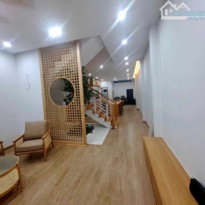 NHÀ MỚI 3 TẦNG HIỆN ĐẠI – FULL NỘI THẤT CAO CẤP – CẠNH LÔ GÓC NGUYỄN KHÁNH TOÀN - 2