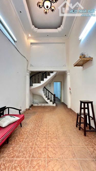 Bán nhà Minh Khai 57m², ô tô đỗ cửa, kinh doanh, giá 11,68 tỷ - 2