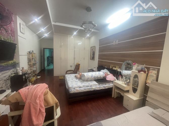 Quận 8, ,nguyễn thị tần ,ô tô ngủ nhà,4 tầng ,dài 24m ,nhỉnh 14,x tỷ - 2