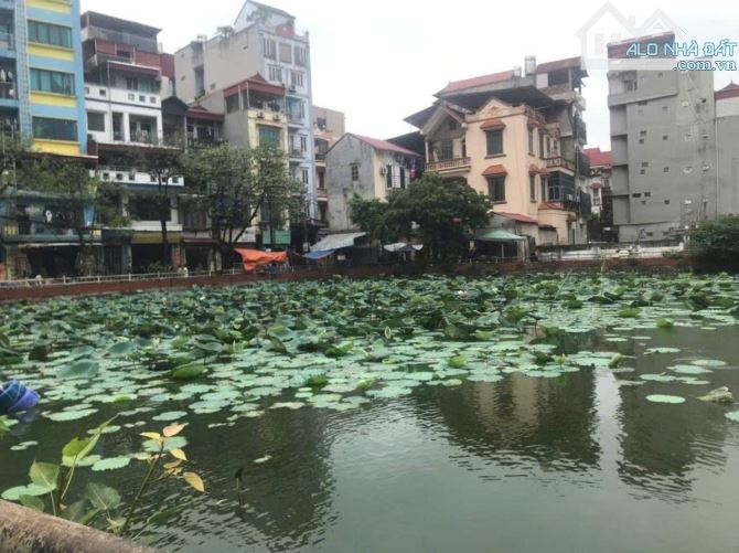 BÁN NHÀ CẦU GẤY 74M - GARA Ô TÔ - CẦU THANG GIỮA - CÓ THỂ LẮP ĐẶT THANG MÁY - 3
