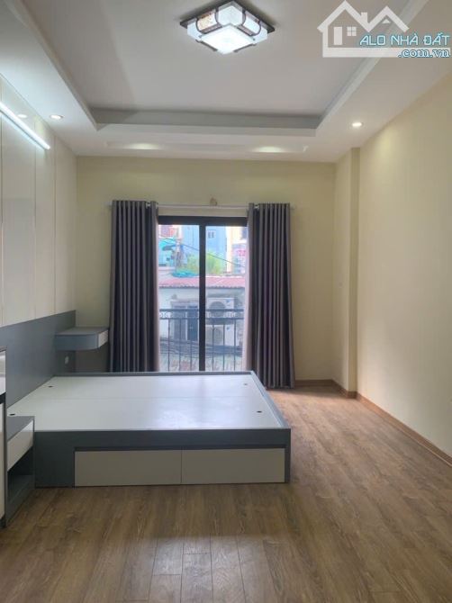 CHO THUÊ NHÀ THẠCH BÀN - NGUYÊN CĂN 5 TẦNG – Ô TÔ TRÁNH – 10TR/THÁNG - 3