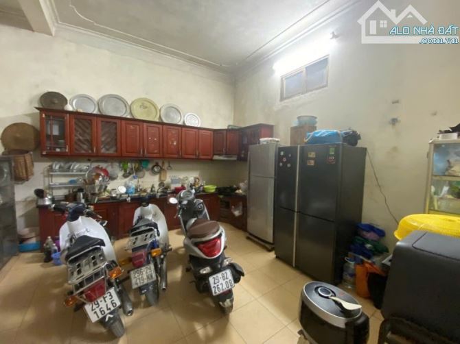 ĐƯỜNG BƯỞI – BA ĐÌNH – Ô TÔ – 139 M2 – 4 TẦNG – MẶT TIỀN 4.5 M – GIÁ 27.9 TỶ. - 3
