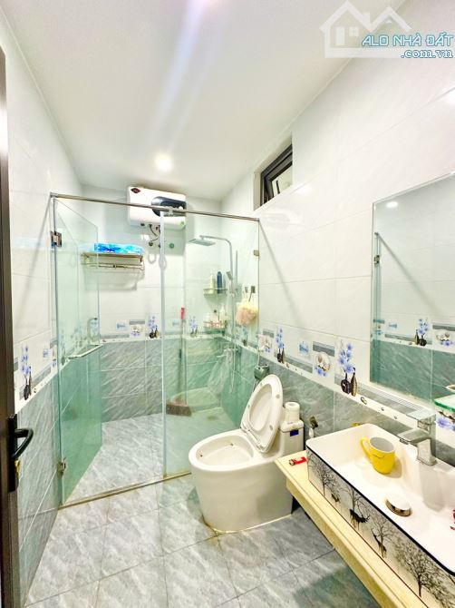 🔥 THANH XUÂN – NHÀ MỚI 6 TẦNG – THANG MÁY – GARA Ô TÔ 🔥  📍 Vị trí cực đẹp: chỉ 10m ra m - 3