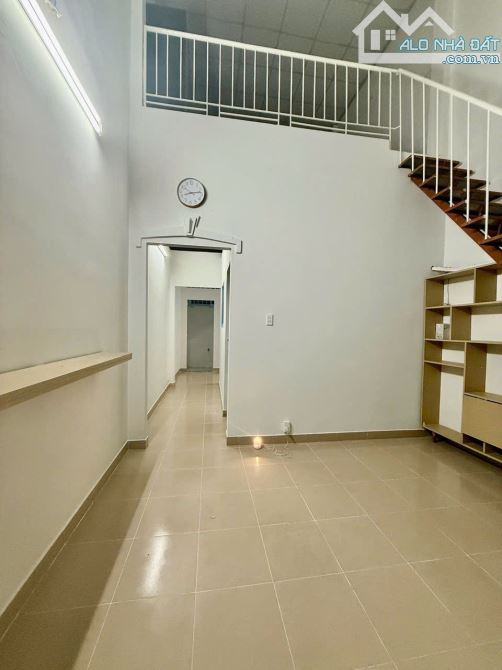 Bán Nhà Hóc Môn -50 M2 (4 x12.5 ) Trệt Lửng - Hẻm HXH -  Chỉ 2,95 Tỷ. - 3