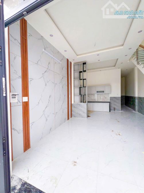 CHỦ NGỘP CẦN GẢ NHANH NHÀ MỚI XÂY NGAY CUỐI ĐƯỜNG ĐỒNG KHỞI! - 3