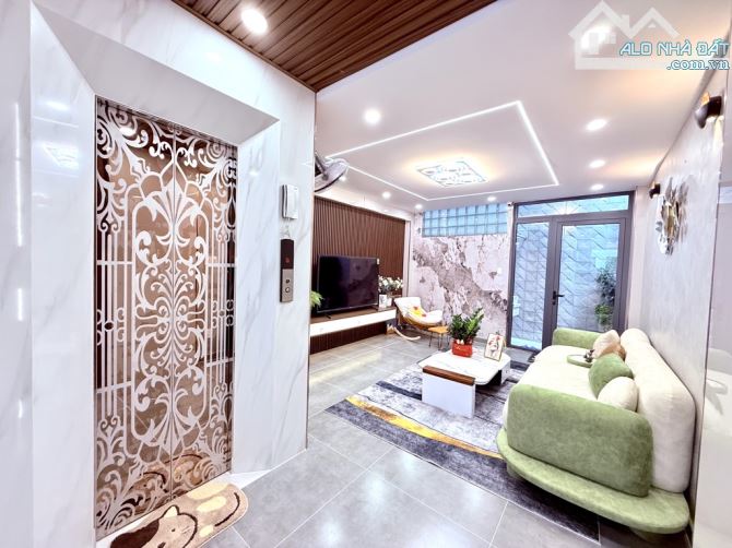 NHÀ 5 TẦNG THANG MÁY, XE HƠI NGỦ TRONG NHÀ - ĐƯỜNG PHẠM VĂN CHIÊU - DT56 M - GIÁ 9.9 TỶ - 3