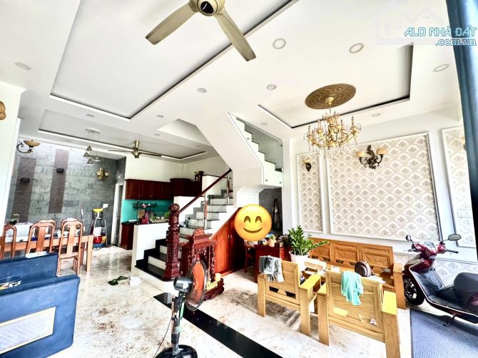 BÁN NHÀ 4 TẦNG KHU PHÂN LÔ - 61M2 4PN - LÊ VĂN VIỆT LÀNG TĂNG PHÚ - CHỈ 8.1 TỶ - 3