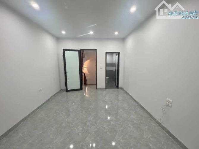 Nhà Mới- Ngõ Thông-Ô Tô Đỗ Cổng-15M Ra Ô Tô Tránh-Tây Mỗ-Nam Từ Liêm: 5 Tầng. Nhỉnh 6 Tỷ - 3