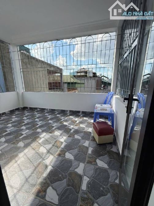 MINH KHAI -GỐC ĐỀ -BA BƯỚC RA Ô TÔ  ✅NHÀ ĐẸP -5 TẦNG -GIÁ TỐT NHẤT PK 7 - 8 TỶGỐC ĐỀ - MIN - 3