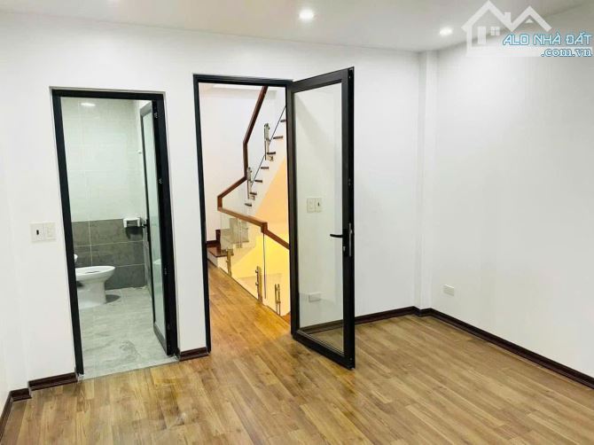 Cực hiếm nhà 4 tầng 44,3m2 đường thông oto đỗ cửa ngay quận ủy Hồng Bàng - 3