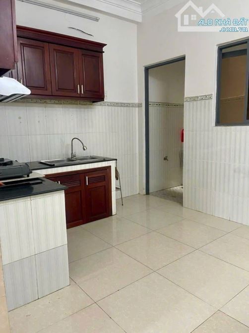 BÁN NHÀ 4 TẦNG - ÂU DƯƠNG LÂN – GẦN MẶT TIỀN – CHỈ 5TỶ95O TL - 3