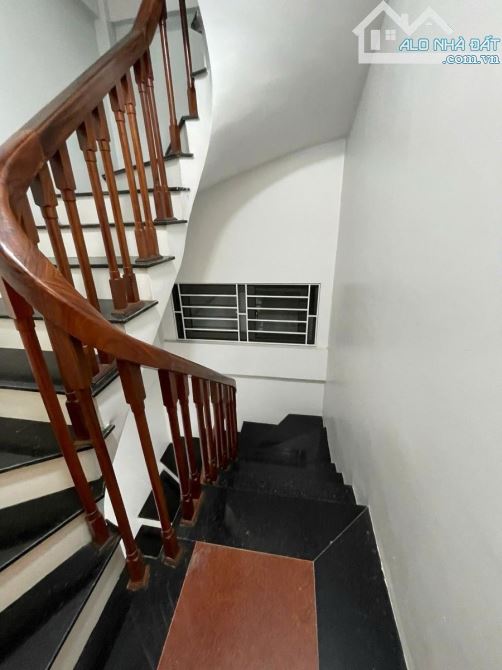 NHÀ ĐẸP THỤY KHUÊ 40m 6T MT3.5m 9.8 TỶ TRUNG TÂM TÂY HỒ GẦN HỒ TÂY - 3