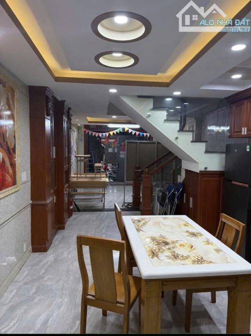 CHỈ BÁN CHO NGƯỜI SG, NHÀ NGUYỄN GIA TRÍ, 52M2, NHÀ MỚI LUNG LINH, HẺM ĐẸP MIỄN BÀN, CHỈ 8 - 3