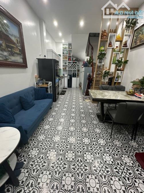 LÔ GÓC ĐẸP – NGÕ THOÁNG – 10M RA Ô TÔ – HỒ TÙNG MẬU - 30m - 5 TẦNG - NHỈNH 8 TỶ - 3