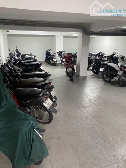 CHDV ngay ngã tư hàng xanh, 8 tầng thang máy, có hầm, hơn 200m2 ngang lớn 8.7m, 1000m2 SD. - 3