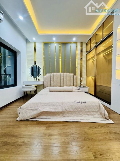 BÁN NHÀ 4 TẦNG NỘI THẤT ĐẸP, THOÁNG TRƯỚC SAU, GẦN MẶT NGÕ THÔNG, TRUNG TÂM HAI BÀ TRƯNG. - 3