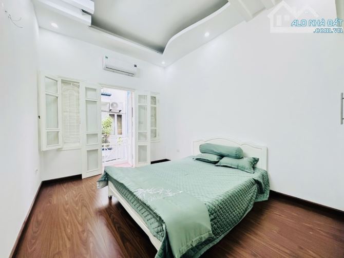 LÔ GÓC CẦU GIẤY-DÂN XÂY CHẮC CHẮN-TRƯỚC NHÀ RỘNG 4M-NGÕ THÔNG - 3