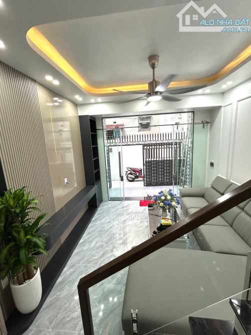 Bán nhà 3 tầng ngõ Phạm Hữu Điều 2.98 tỷ - 3