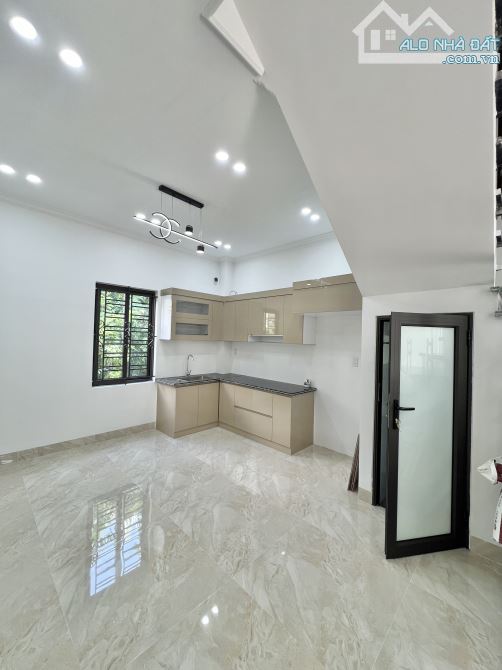 ✨ BÁN NHÀ 3 TẦNG MỚI TINH HƯỚNG ĐÔNG NAM – NGÕ CHỢ 208 NGUYỄN TRUNG THÀNH, HÙNG VƯƠNG - 3
