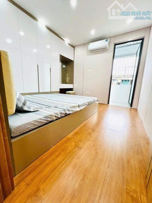 TẬP THỂ QUỲNH MAI - FULL NỘI THẤT - Ô TÔ ĐỖ CHÂN NHÀ - 2 THOÁNG SÁNG - 3