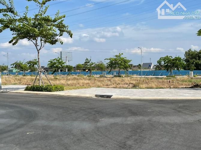 Giảm 300 triệu! đất nền nằm ngay MT đại lộ (60m) và vành đai 4 pháp lí chuẩn ,sổ sẵn, 1tỷ2 - 3