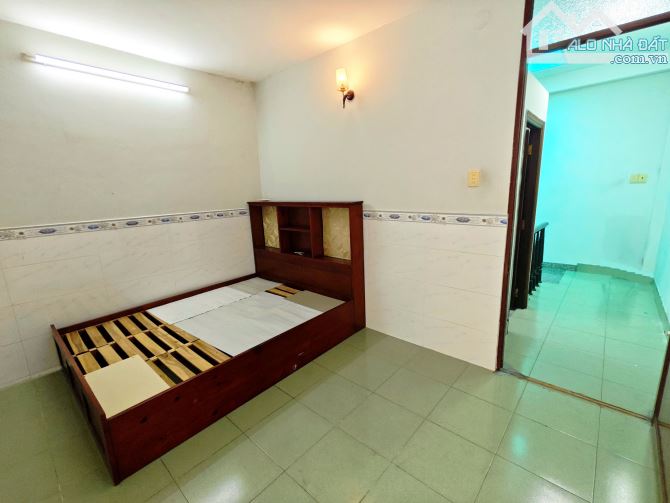 BÁN NHÀ LÊ VĂN SỸ, SÁT MT QUẬN 3, 31M2, 4 TẦNG, KO LỖI PHONG THUỶ, BAN CÔNG, NHÀ ĐẸP Ở NGA - 3