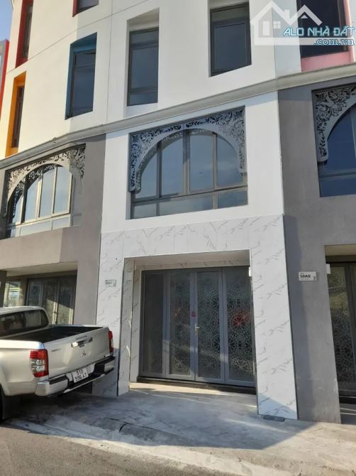 BÁN NHÀ MT 6 TẦNG KÊNH TÂN HÓA QUẬN 6 CÓ THANG MÁY FULL NỘI THẤT CHỈ 11 TỶ - 3