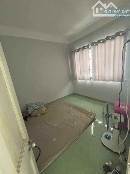 C/c 10A Trần Nhật Duật, Tân Định, Quận 1: 60m2, 2p ngủ 9.5tr/th - 3