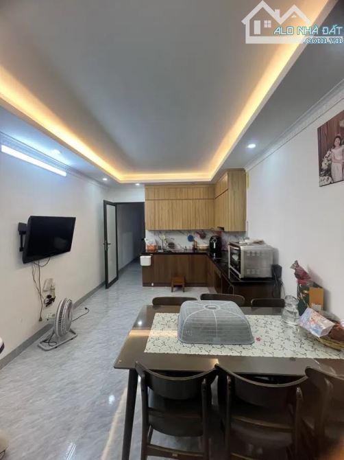 Bán Nhà Thạch Bàn Siêu Hiếm 37m2, 6 Tầng, Ô Tô Dừng Đỗ Trước Nhà, Full Nội Thất - 8.x Tỷ - 3
