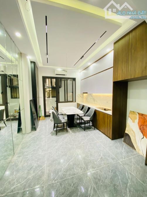 HÀNG VIP, THANG MÁY, Ô TÔ, KD , Q HAI BÀ TRƯNG, DT 73 M2 x 6T, NHỈNH 18 tỷ - 3