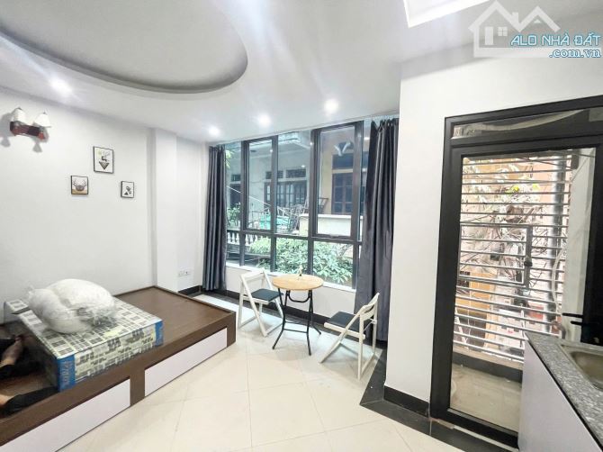 Toà căn hộ dịch vụ Cầu Giấy 56m2*6T , sau nhà mặt phố, ô tô sát cửa, 10PKK ban công thoáng - 3