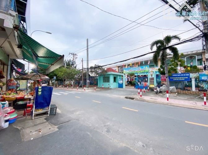 Bán nhà 2 tầng - 2.1 tỷ - Cạnh CĐ Công Thương - Khu dân cư an ninh - 3