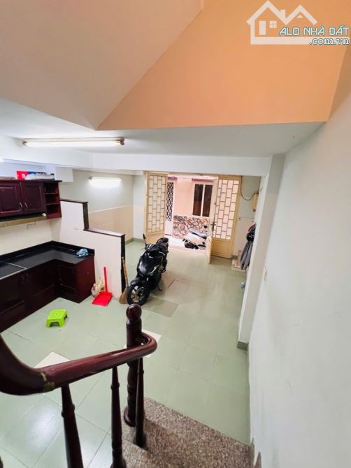 NHÀ 4 TẦNG KHUÔN ĐẸP vị trí VIP CÁCH Mặt tiền Trường Sa 10m ( Quận 3 ) - 3