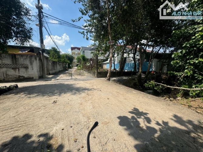 BÁN ĐẤT MẶT TIỀN SÔNG VÀM THUẬT - 1900M2 - NGANG 25M - AN PHÚ ĐÔNG, Q.12. GIÁ :79 TỶ - 3