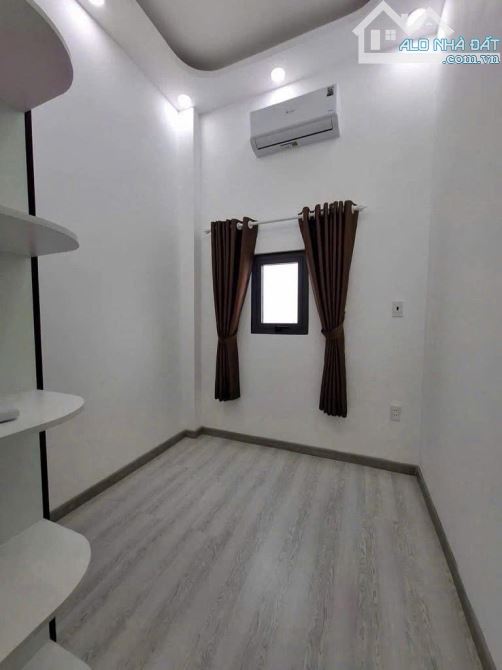 Bán Gấp Nhà Hẻm Huỳnh Tấn Phát Q7, 32m2, 2 Tầng, Giá Hời Chỉ 2.9 Tỷ, Sổ Hồng - 3