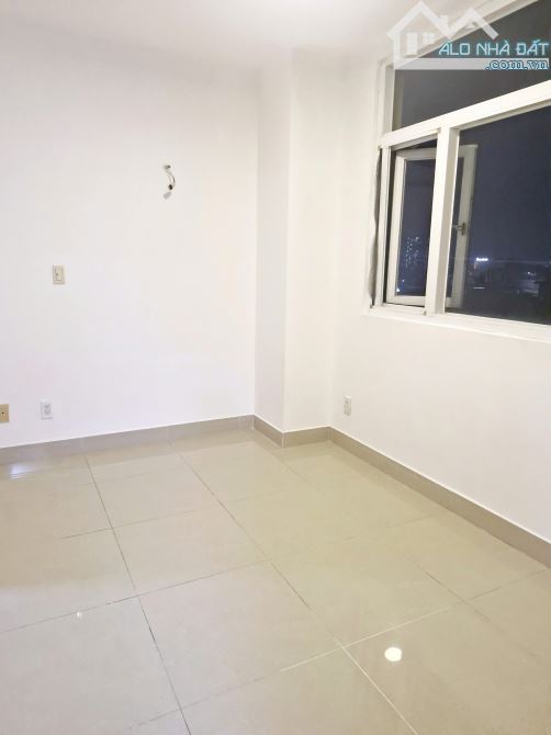 Căn hộ Hoàng Kim Thế Gia, góc 3pn,81m2, nhà như hình,Sổ hồng sẵn,giá 3.6 tỷ - 3