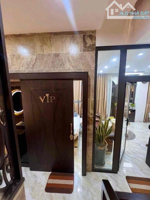 Bán nhà 4 tầng mặt tiền đường Đống Đa - 3