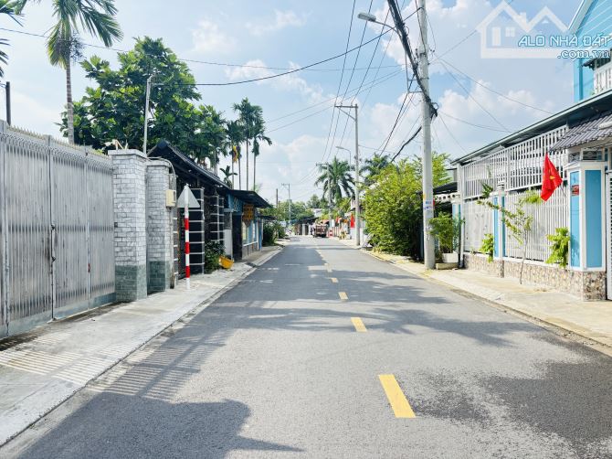 Bán 2 Căn Nhà Trung Tâm Hóc Môn - 256M2 ( 10 x 30 ) - 2Tầng - HXH -  Chỉ 6,4Tỷ. - 3